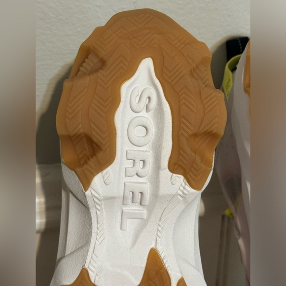 SOREL Sneakers 8.5 - Picture 5 of 13